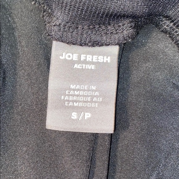 women’s capris - Picture 2 of 3